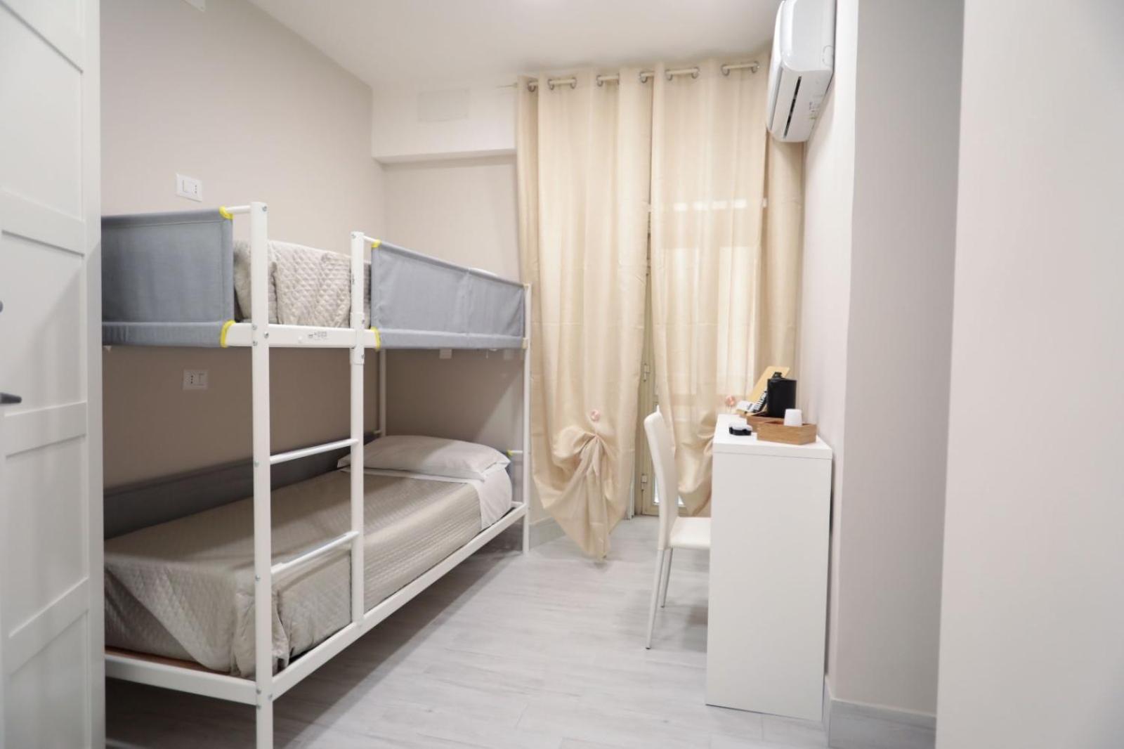 Residenza Esposito Economy Rooms Неаполь Экстерьер фото